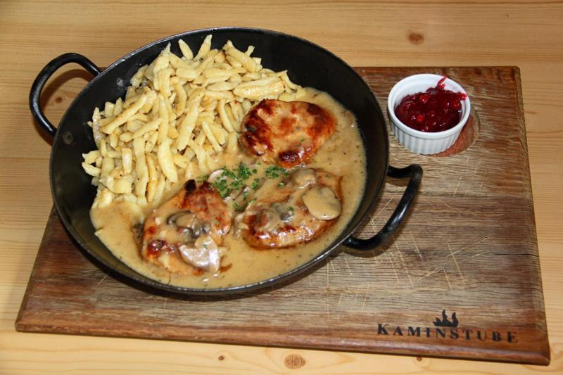 Hotel Garni - Restaurant Kaminstube Sankt Anton am Arlberg Exterior photo