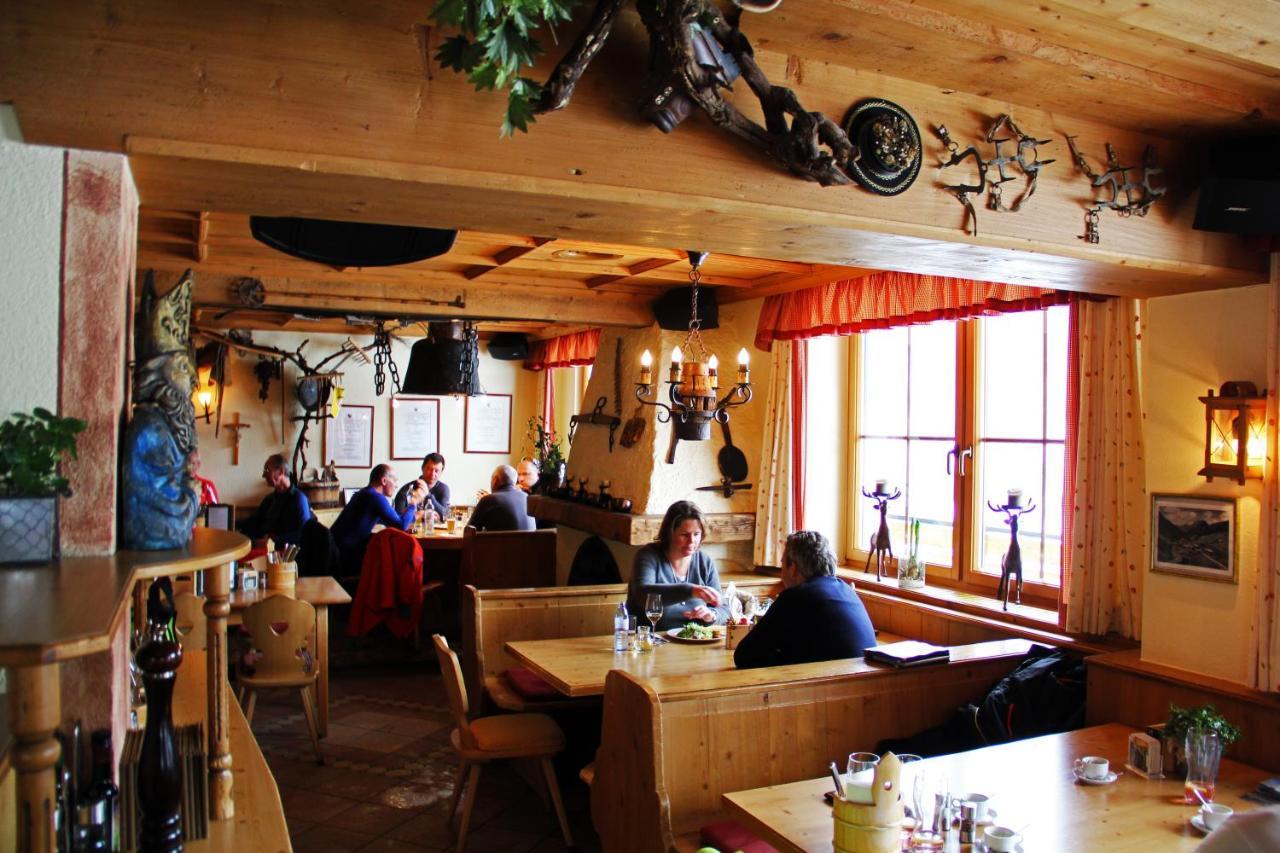 Hotel Garni - Restaurant Kaminstube Sankt Anton am Arlberg Exterior photo