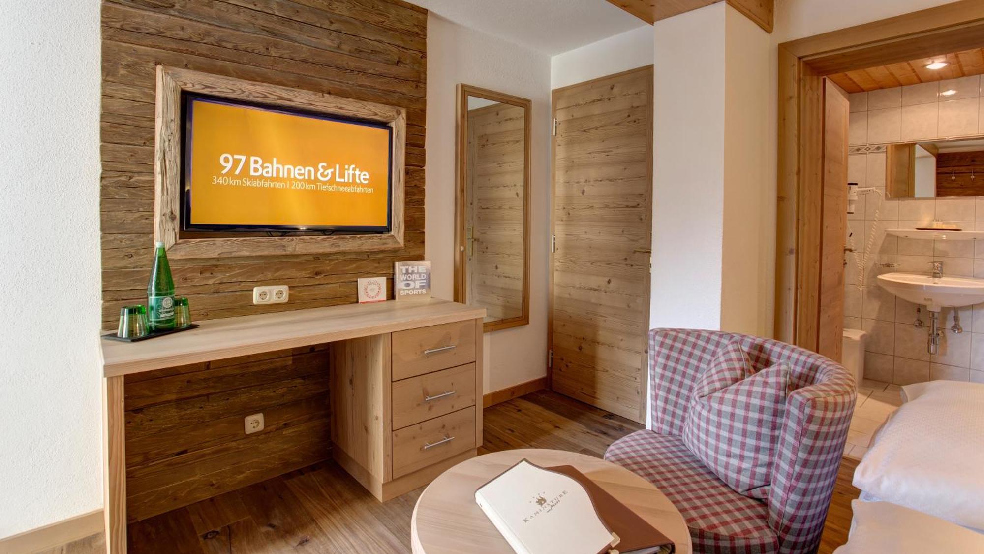 Hotel Garni - Restaurant Kaminstube Sankt Anton am Arlberg Room photo