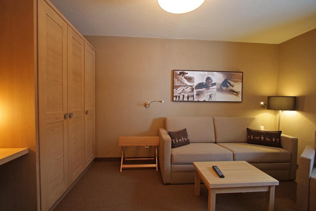 Hotel Garni - Restaurant Kaminstube Sankt Anton am Arlberg Room photo